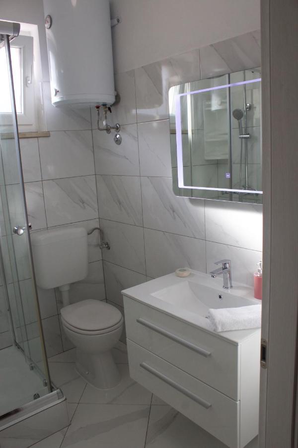 Apartmani Bauk Pucisca Dış mekan fotoğraf