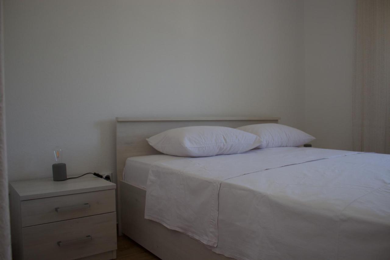 Apartmani Bauk Pucisca Dış mekan fotoğraf