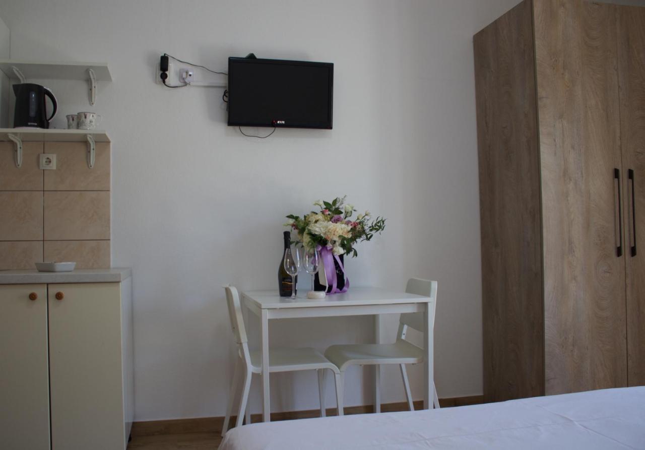 Apartmani Bauk Pucisca Dış mekan fotoğraf