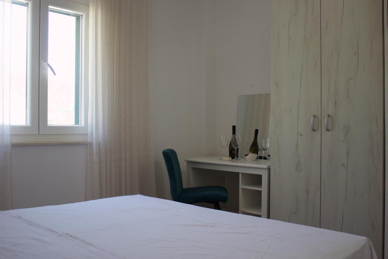 Apartmani Bauk Pucisca Dış mekan fotoğraf