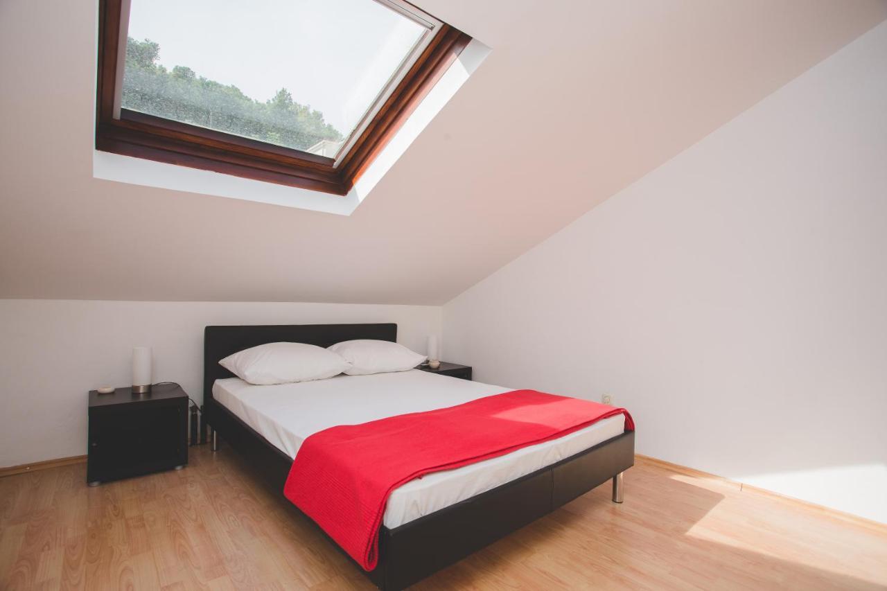 Apartmani Bauk Pucisca Dış mekan fotoğraf