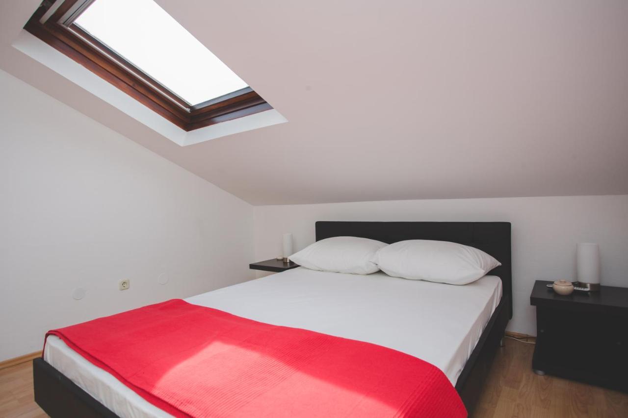 Apartmani Bauk Pucisca Dış mekan fotoğraf