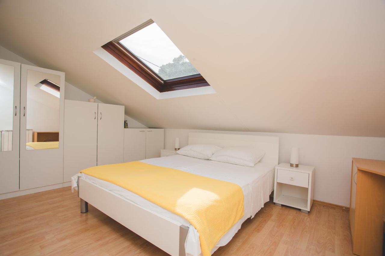 Apartmani Bauk Pucisca Dış mekan fotoğraf